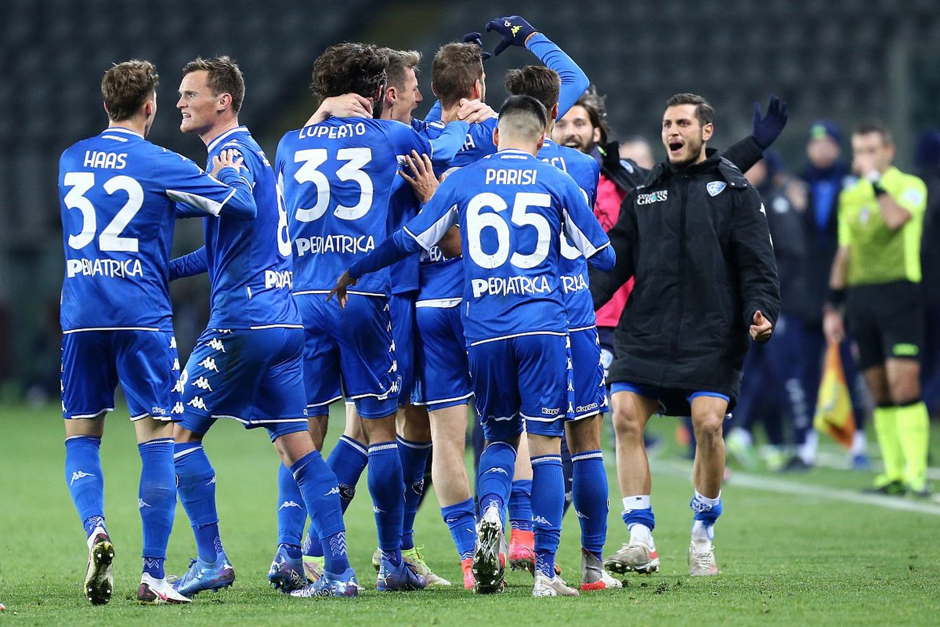 地足球界的 地足球界的